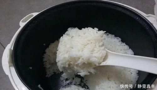米饭吃不完别直接冷藏!十人有9人都不懂,早知道早受益!
