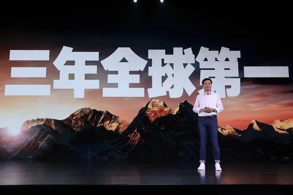 oppo|华为出货量暴跌之后，苹果横扫国产手机厂商，逆袭成国内第一