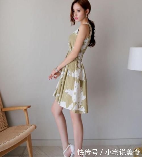 高跟鞋|美女模特:连衣裙搭配尖头高跟鞋的造型,时尚迷人秀出不羁风采