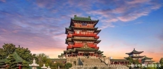 黄鹤楼&此诗是杜甫的巅峰之作,堪称七言律诗的楷模,连李白都甘拜下风