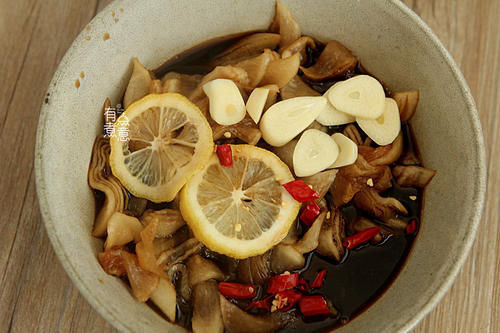 雪梨|入秋后,此菜要多吃,维C是雪梨10倍,才2元1斤,腌着吃又脆又香