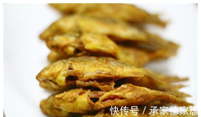 干面粉|椒盐香酥炸鱼做法,炸出来金黄酥脆,孩子一口一个,还不用吐刺!