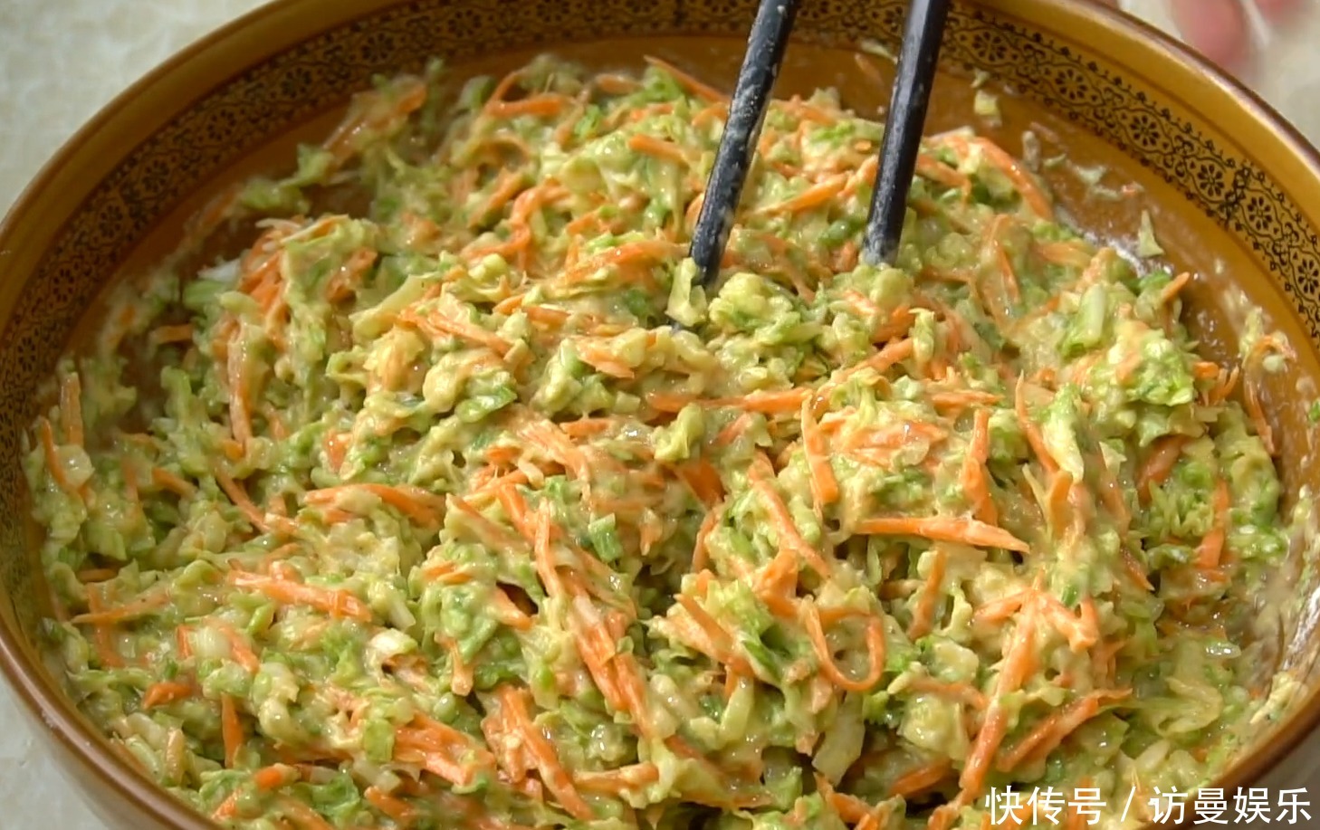 白菜加3个鸡蛋,教你做懒人早餐,手不沾面,口感鲜美,营养丰富