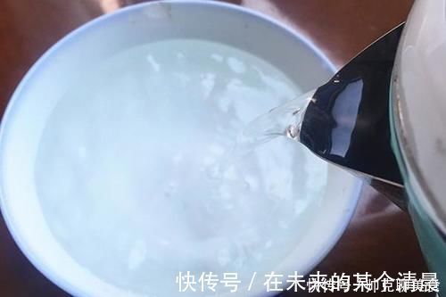 喉咙|喉咙为啥反复出现疼痛?单单是因为上火吗?或是其它3点导致的