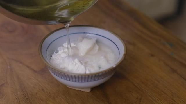 油酥|排队4个小时才能吃到的网红葱油饼，只要简单几步在家就能做