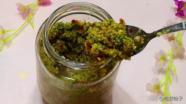 韭花酱|入秋后，遇到此菜别手软，放得越久越好吃，饭前来一碟，比肉还香