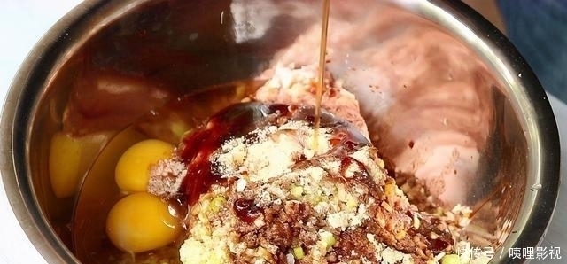 怎样给肉馅去腥最正确?厨师长告诉你,掌握这3点,肉馅鲜香可口