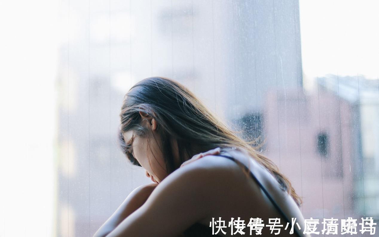 原生家庭|只要家里不是很穷,就别在孩子面前做这两件事,否则自卑伴随一生