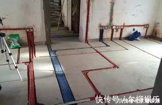 踢脚线|头一回见到人装水电不开槽,他们都是这样装的,真是太聪明了