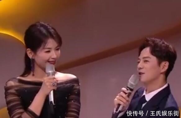 何炅|何炅金鹰奖再现高情商圆场,任达华打翻点心,何老师的反应和修养令人叫绝