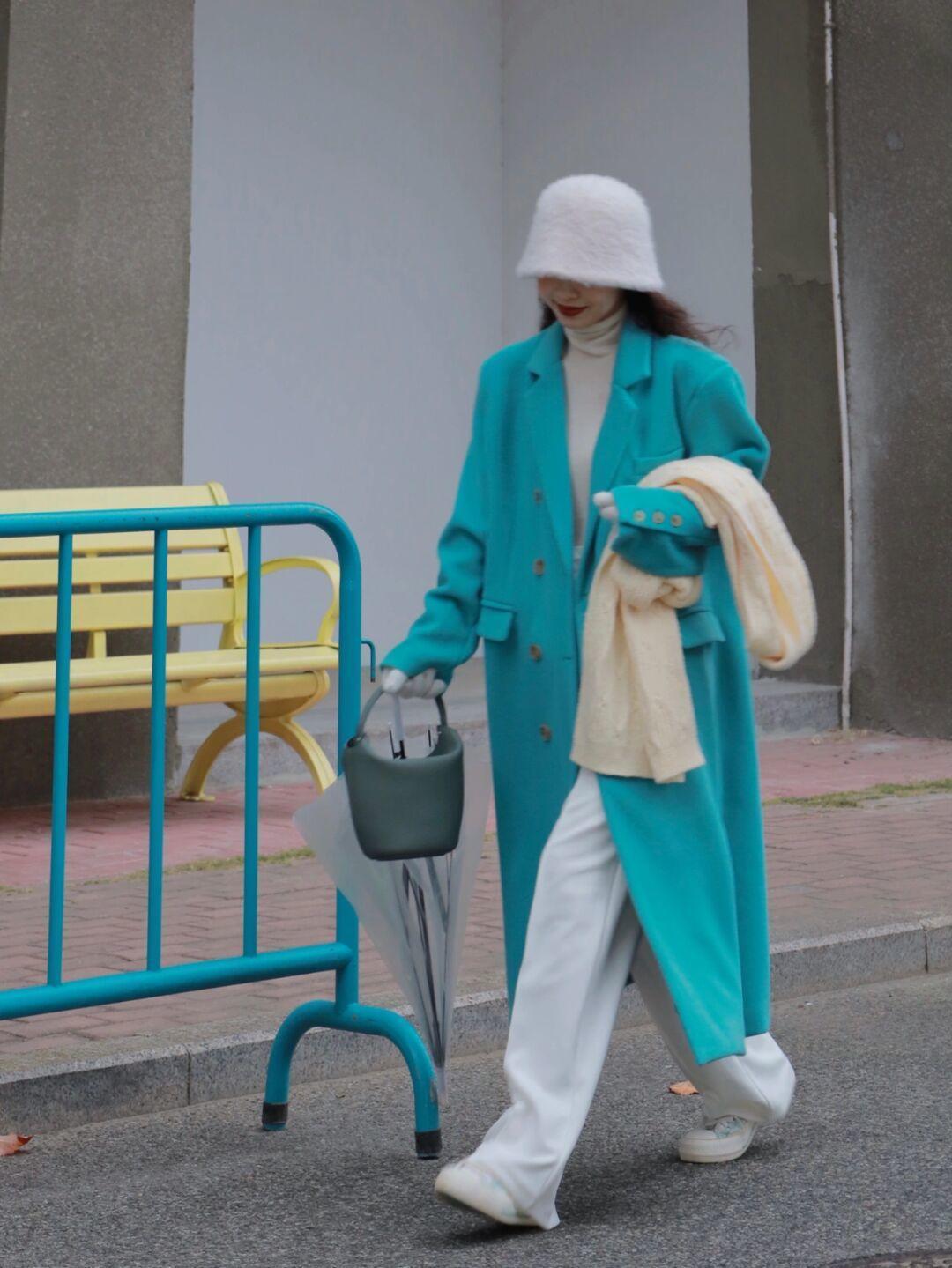 减龄感 普通人怎么把“大衣”穿出高级感?看看这些博主的搭配,优雅精致