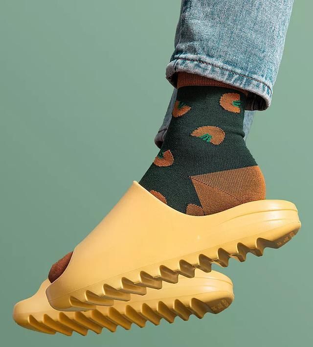 踩屎感|今夏超火的“踩屎感”拖鞋,踩着软,走着轻,速干不臭脚