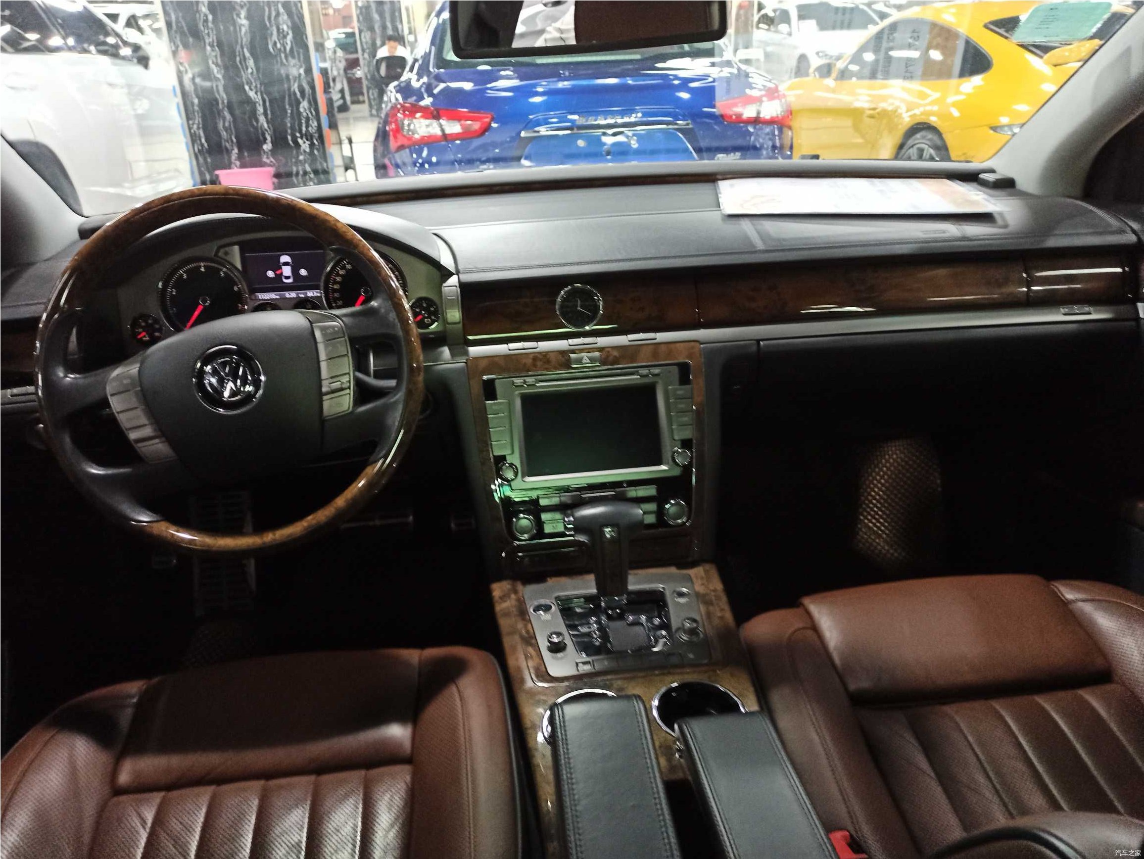 大众辉腾仪表台拆装视频