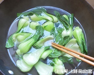 成品|炒的青菜不好吃？学会这2招，成品翠绿爽口超有食欲，不比饭店差