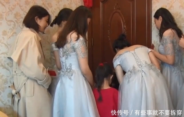 新郎到豪华大别墅接亲!结果开门那一刻,众人蒙了