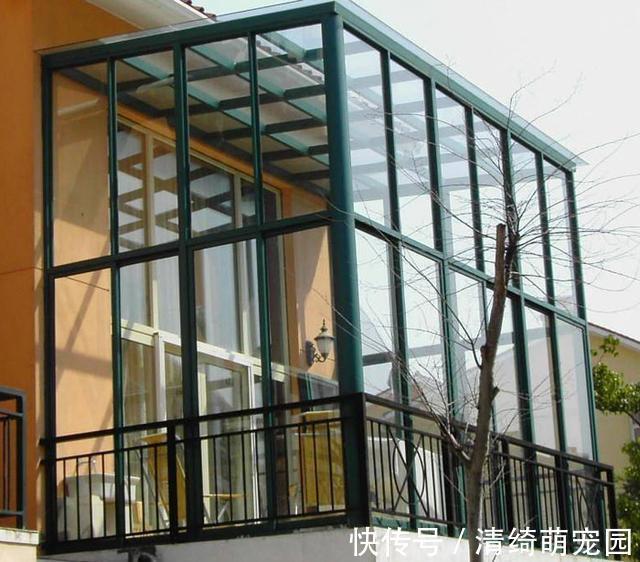材料|封阳台用塑钢窗好还是断桥铝窗好?三方面分析说明白,不用再纠结