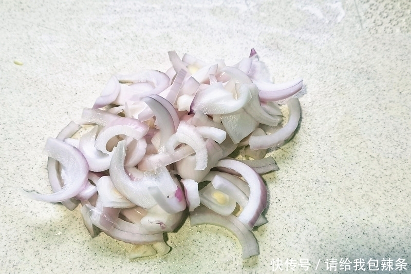 青萝卜|秋天吃凉拌菜,这道菜是不错的选择,清爽不油腻,还特别下酒下饭