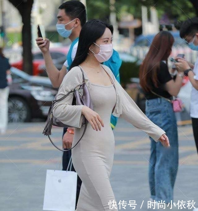 红色 连衣裙带来甜美气息,穿出女神气质,好看又百搭