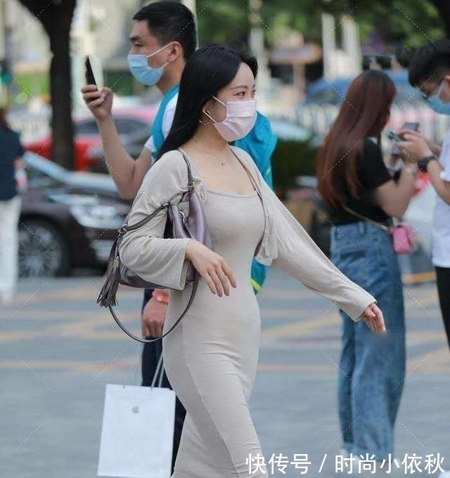 红色 连衣裙带来甜美气息，穿出女神气质，好看又百搭