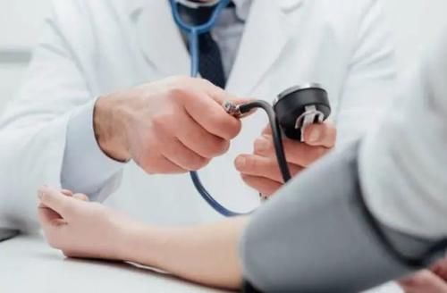 標準|2021年血壓“標準公布”，不再是120/80mmHg，可能很多人還不知道