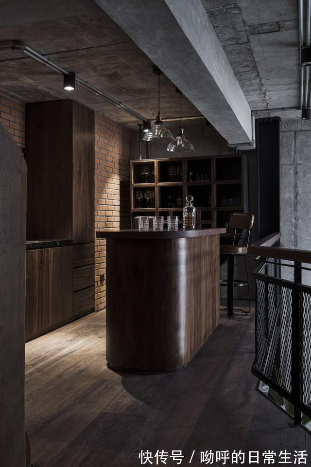 玻璃窗|什么是工业风?和如何选购装修