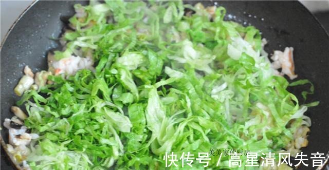 一日三餐|三伏天,吃肉不如吃土豆,教您一个好吃的做法,家有孩子多试试!