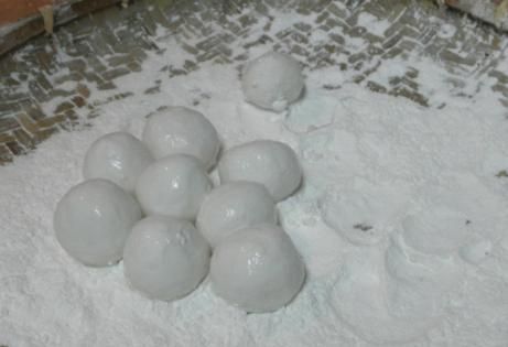 正月十五炸元宵,切记不可直接下锅,牢记这1技巧,不爆裂不露馅