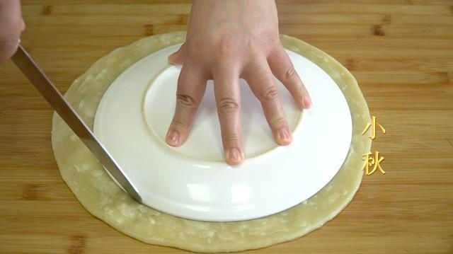 怎么烙饼才能比纸薄教你一个小技巧，一次12张，个个轻薄透亮