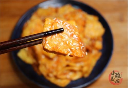  鸡蛋|鸡蛋别只会荷包蛋了，大厨教你这样做，往锅里一倒，个个鼓大泡！