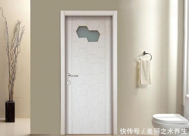 铝合金门|卫生间装修，“这种门”千万别用了，我家不懂，被坑2000！