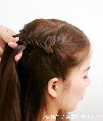 马尾辫|很多人喜欢的这几款时尚编发,扎上很显年轻,倍有面子!