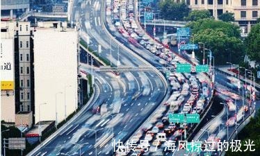 泡沫|看到黑头就想挤担心越挤越多!网上3种方法才损伤皮肤,要避开