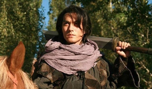 李师师|李师师真跟燕青走了?别糊涂了,看看卢俊义和李师师怎么评价燕青