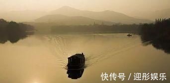 残月@柳永思念妻子写下一首词,全词语言优美情景交融,读来扣人心弦