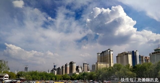 她是西宁最大最美的公园,已有60年历史,至今仍受游人热捧