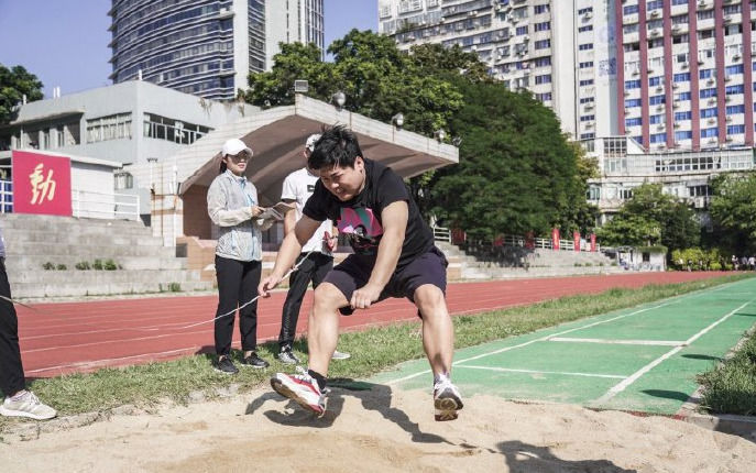 身体|细思极恐！SK发文到了退休年龄建议哲身体也不行！月光凯教练？