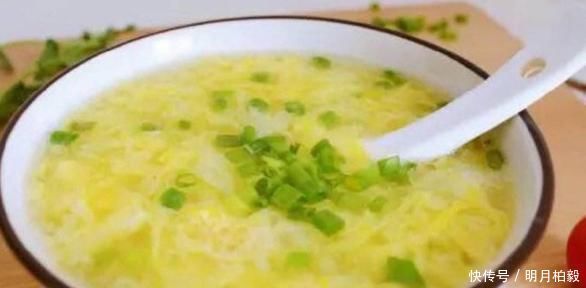 身体|每天一碗“开水冲鸡蛋”,再滴2滴香油,身体慢慢会发生3个变化!