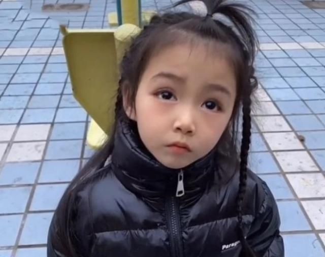 妈妈|4岁小天使误入凡间,容貌像精致的洋娃娃,妈妈却说她来渡劫的