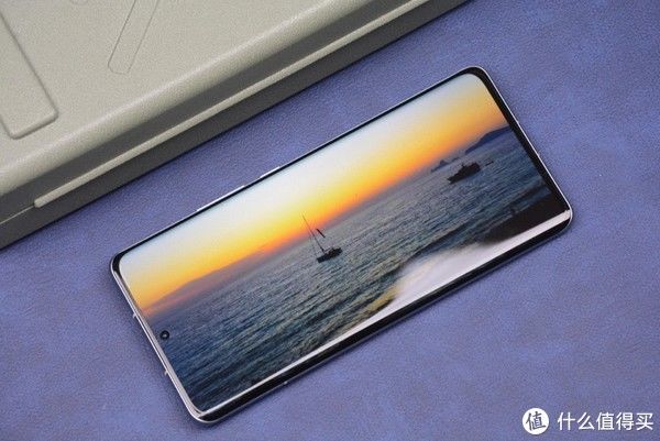 原神|3699元，小米12和realme GT2 Pro该选谁？明白人都这么选！