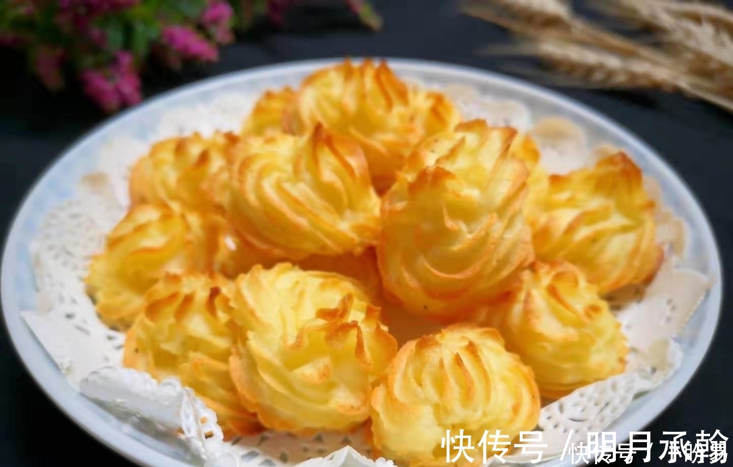 小面姨|一个土豆,一个鸡蛋,做出的小吃,不油炸,外酥里嫩,孩子最爱!