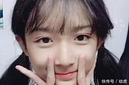 口红|艾比“女装大佬”之路,从只涂口红到五官整容,网友:回不去了!