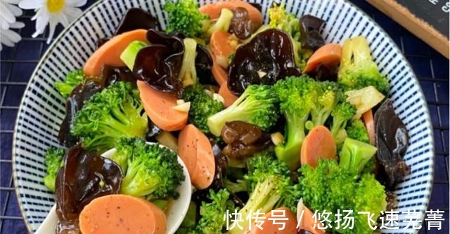 秋天不吃这菜真亏,低脂低卡,营养极高,我家孩子每顿都吃光!
