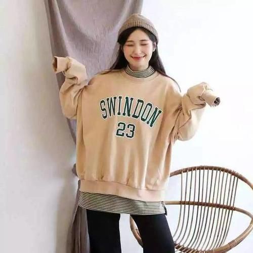 卫衣+小高领搭配，卫衣+棉服穿搭...这样穿时髦炸了！