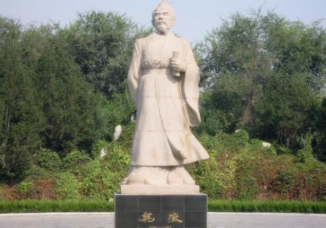 忠臣|做良臣,还是做忠臣?这个人的一个回答,让历代皇帝都哑口无言