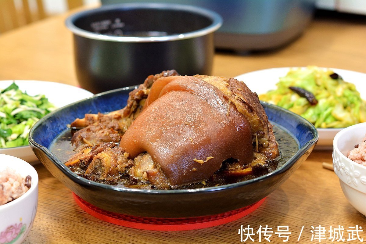 北京3口人的家常晚餐,1荤2素1汤红豆饭,解馋省时原来有窍门