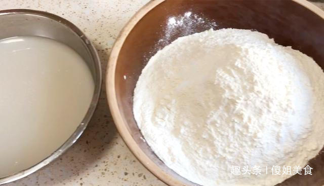蒸馒头时,不要直接加酵母,教你3个小技巧,馒头又白又软又香!