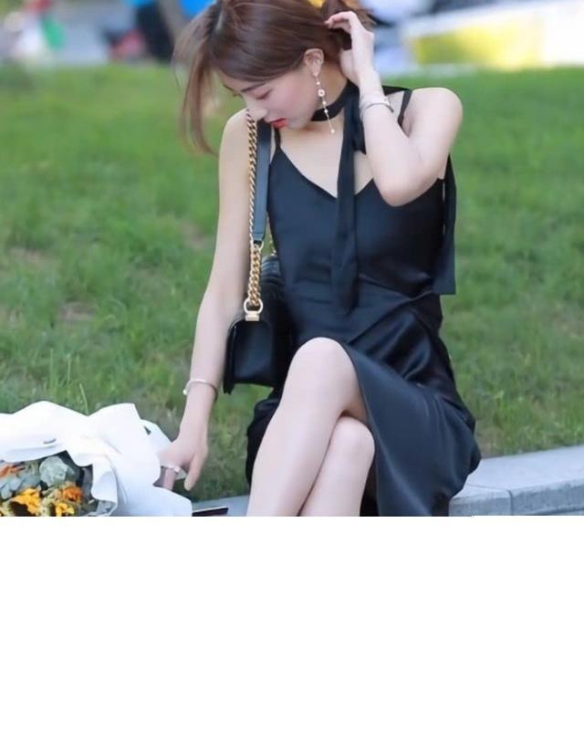 清凉蝴蝶结连衣裙,知性优雅,时尚感十足