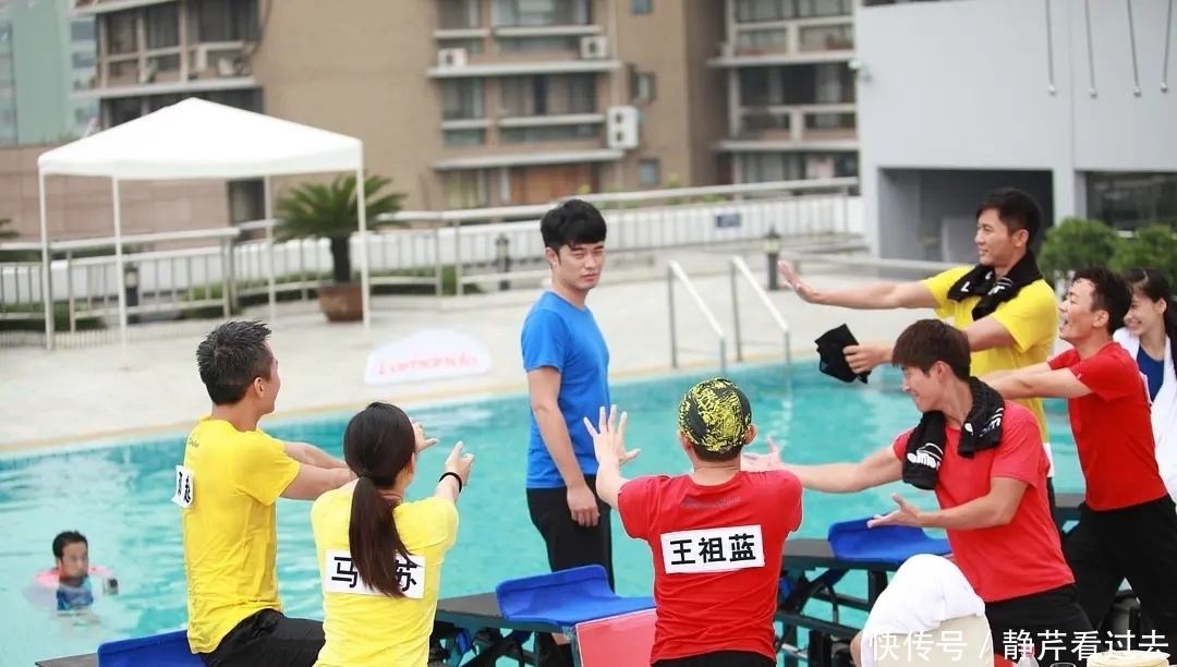 暗示性 楊穎經(jīng)紀(jì)人疑似內(nèi)涵跑男,節(jié)目導(dǎo)演清空微博,可嘆一代新人換舊人