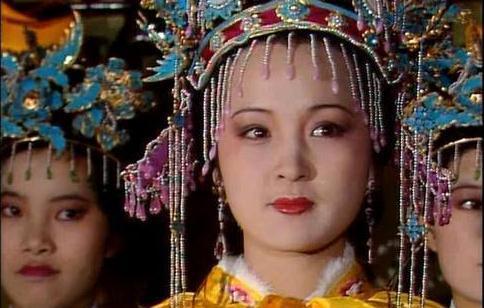 衣服$病得起不来床，还要换几次衣服，秦可卿的难言之隐，元春感同身受