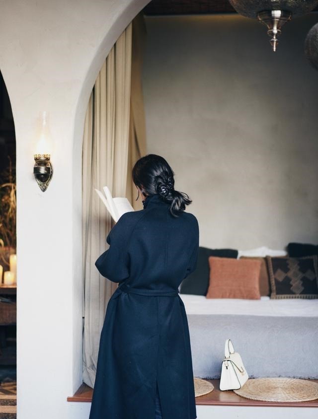 发型 别被发型毁了造型,看起来充满了“大妈感”,换发型推荐这几种